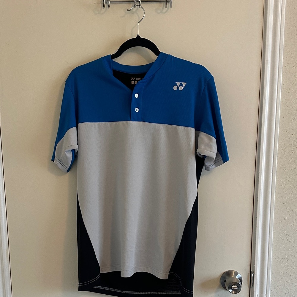 Blue, Black and Gray Men's Yonex Men’s M Training Shirt.
